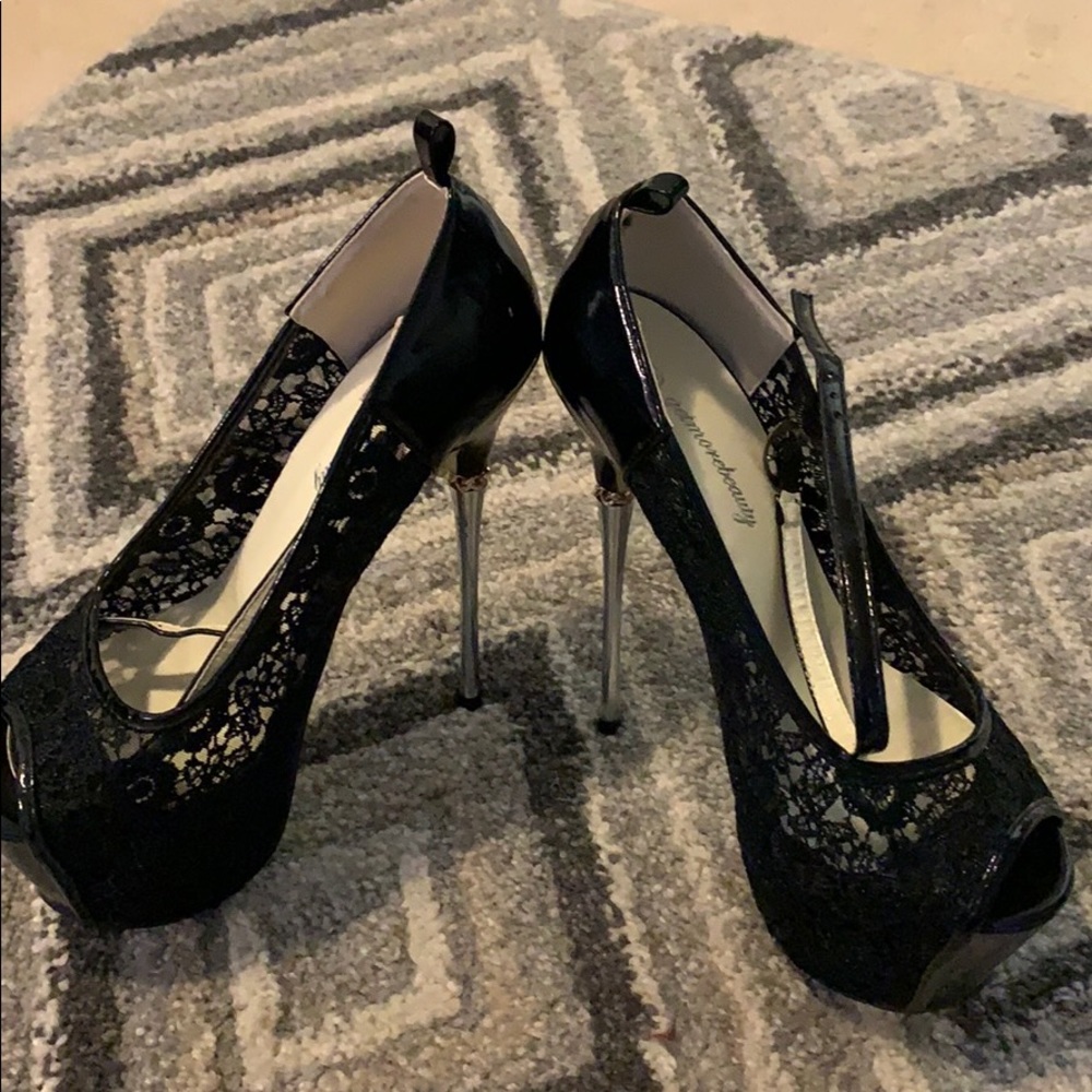 Get more super high heel with lace